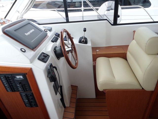 Beneteau Antares 980 For Sale | Norfolk Yacht Agency | NYB1759