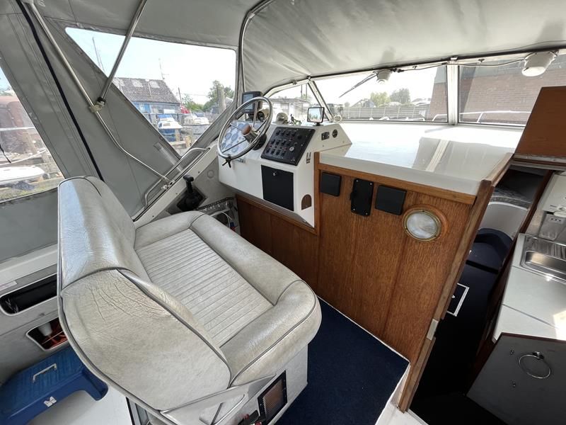 Viking 26 Widebeam For Sale | Norfolk Yacht Agency | NYB121781