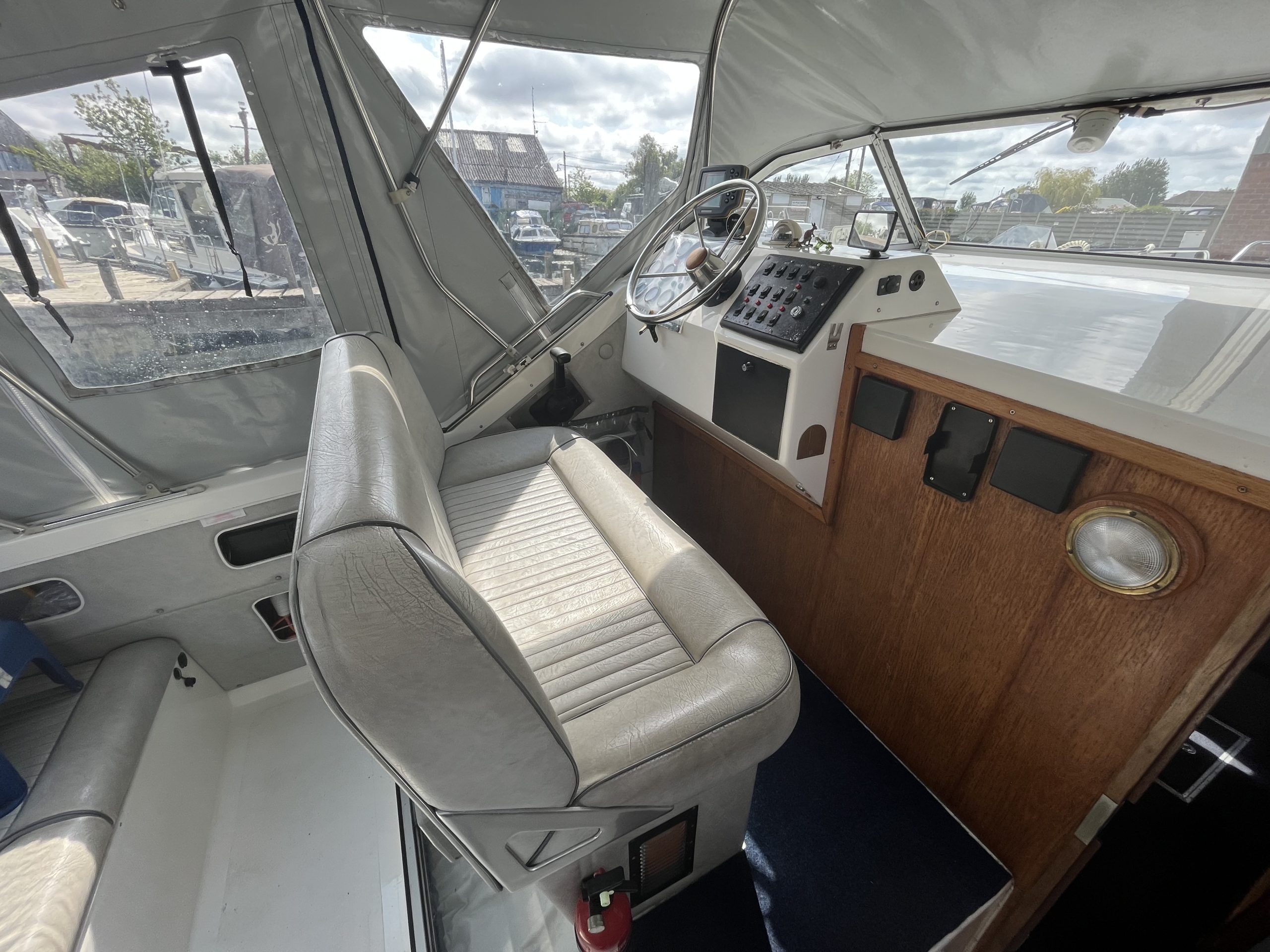 Viking 26 Widebeam For Sale | Norfolk Yacht Agency | NYB121781