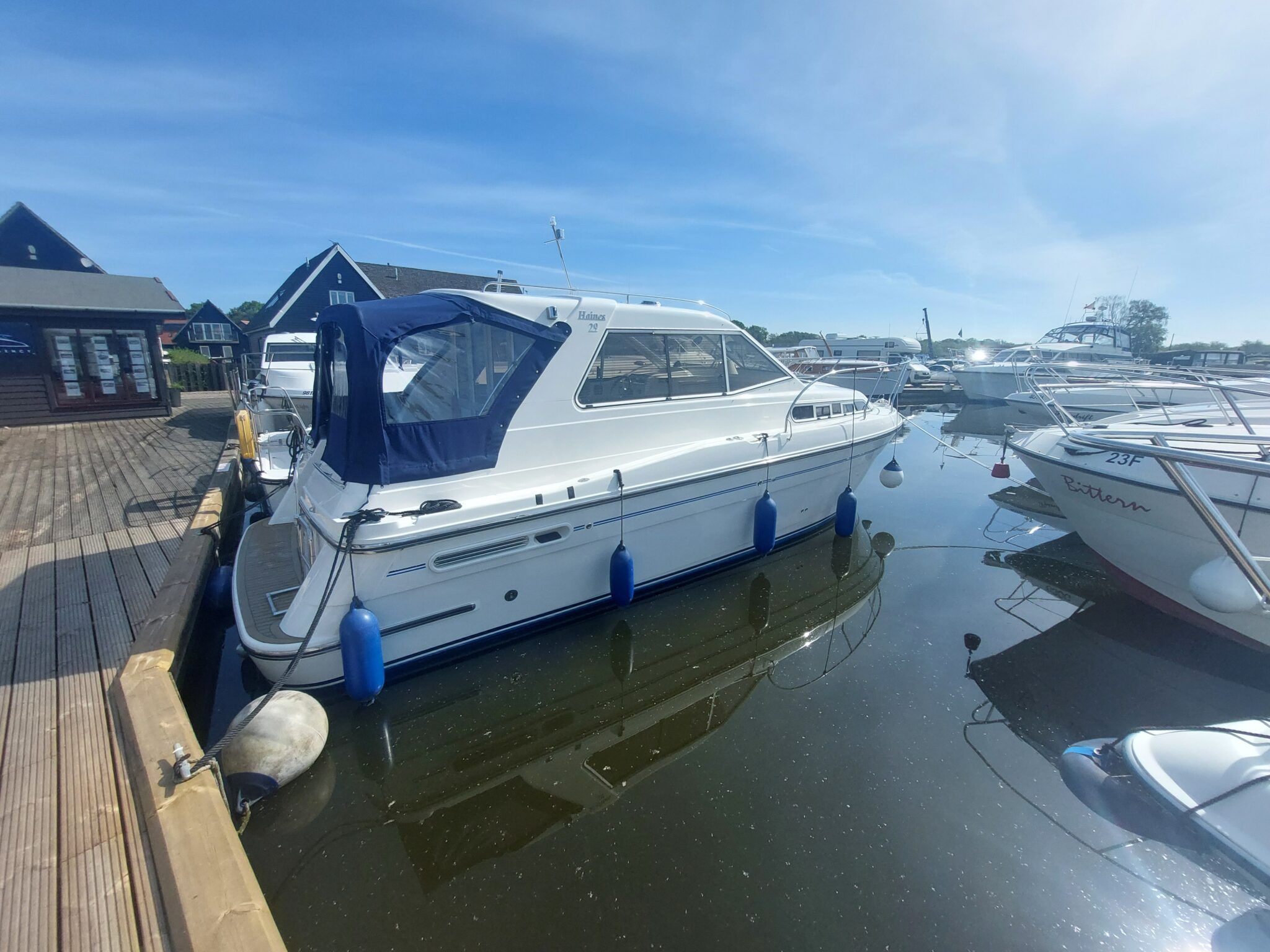 Haines 29 Sedan For Sale | Norfolk Yacht Agency | NYH138989